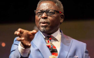 Read more about the article Matthew Ashimolowo Officiated Wedding: Questions Raised